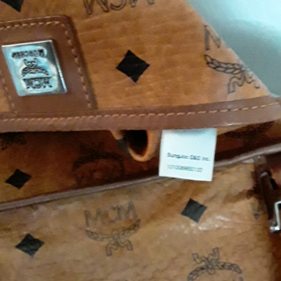 AUTHENTIC MCM TOTE - Picture 7 of 8